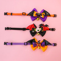 Accessoires festifs pour animaux de compagnie à succès pour Halloween avec clochettes, imprimés citrouille et chauve-souris, colliers bandana ajustables pour chiens et chats