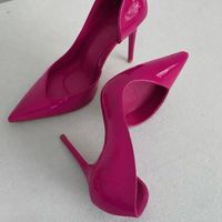 OEM/ODM Talons Aiguilles Luxus Slip-on Pumps mit Spitzer Zehenpartie und Seitlichem Hohldesign aus Lackleder für Damen mit Hohem Absatz