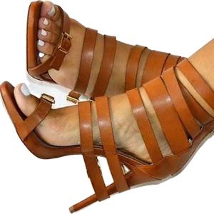 Botines de tacón alto con punta abierta y hebillas metálicas para mujer, con cremallera trasera, estilo sandalia y tacón de aguja delgado, ideales para verano. - Product Image 6