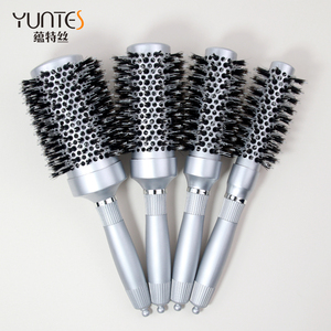 <span class=keywords><strong>Brosse</strong></span> à cheveux <span class=keywords><strong>ronde</strong></span> professionnelle en argent résistante à la chaleur pour salon, avec poils de sanglier et nylon, pour le coiffage et le séchage au sèche-cheveux - Product Image 1