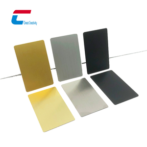 Tarjetas de Visita Metálicas NFC Programables con Código QR e Impresión en Serigrafía para Negocios Digitales, Membresías y Garantías - Product Image 3