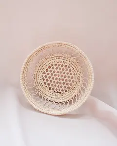 Bol de service en rotin fait à la main brun clair Design de forme ronde écologique pour une présentation élégante des aliments - Product Image 1