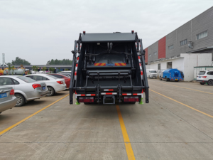 Camión de Transporte de Basura con Compactador Shacman L3000 - Product Image 4