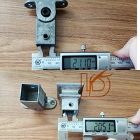 Pièces d'escalier en métal modernes et populaires : bases plates en aluminium et têtes pivotantes compatibles avec les goujons carrés métalliques de 1/2\", 5/8\", 3/4\" – En promotion