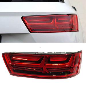 Ensemble de feux arrière Audi Q7, feux de freinage et clignotants LED, modèle 2016 2017 2018 2019, côté gauche et droit - Product Image 1
