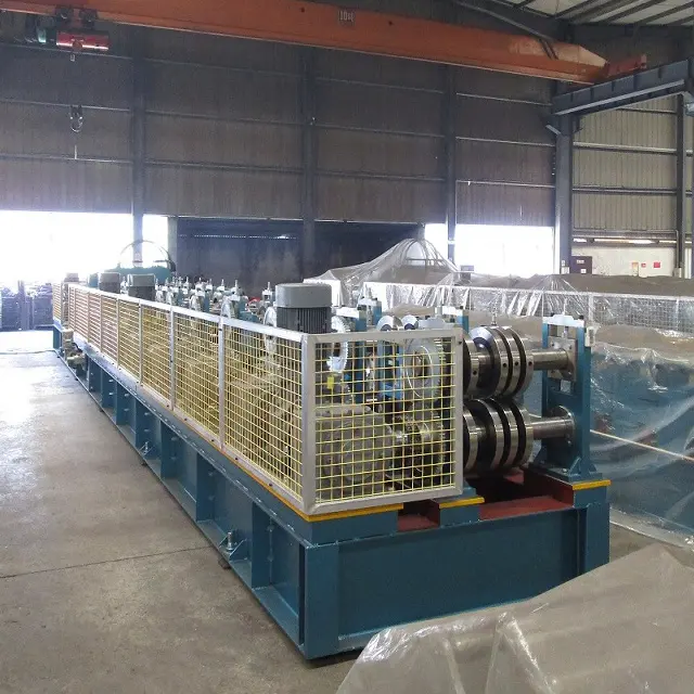 Fast change steel frame CZ purlin roll forming machine China