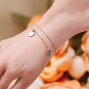 สร้อยข้อมือแบบโซ่เส้นเล็ก สแตนเลสสตีล 316L ชุบทอง PVD พร้อมจี้รูปหัวใจ ทนทาน เป็นมิตรต่อสิ่งแวดล้อม - Product Image 3