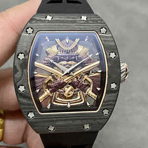 Nouvelle édition personnalisée 2025, montre automatique tourbillon de luxe pour homme en or 18 carats et fibre de carbone noire, modèle « Black Warrior » de forme tonneau - Product Image 3