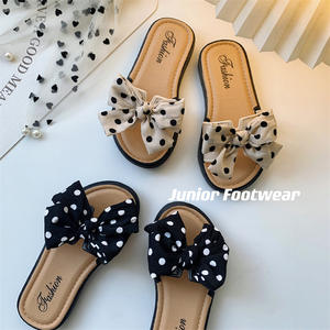 Nuove ciabatte estive da <span class=keywords><strong>donna</strong></span>, <span class=keywords><strong>sandali</strong></span> alla <span class=keywords><strong>moda</strong></span> con suola morbida antiscivolo e fondo piatto per l'uso all'aperto - Product Image 2