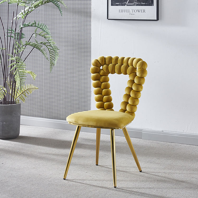 สีเหลือง