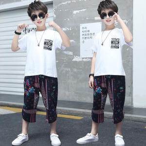 ชุดเสื้อผ้าเด็กผู้ชายแฟชั่นฤดูใบไม้ร่วง ชุดเสื้อผ้าสั้นสุดน่ารักและหล่อเท่ ลายพิมพ์สวยงาม ชุดสูทเด็กผู้ชายจากร้านค้าออนไลน์ - Product Image 3