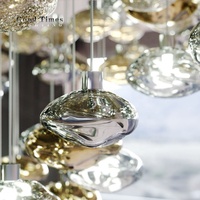 Lampes suspendues modernes personnalisées en verre soufflé pour hôtels et lofts Lustre d'escalier en verre soufflé