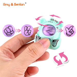 <span class=keywords><strong>Rock</strong></span> <span class=keywords><strong>Paper</strong></span> <span class=keywords><strong>Scissors</strong></span> Juguete aleatorio Mini juguete Juego de adivinanzas Llavero para niños Favores de fiesta Premio de aula Suministros para fiestas - Product Image 2