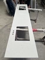 YUANDA Vente en gros de dalles de quartz blanc Calacatta sans silice pour plans de travail de cuisine sur mesure, plans de travail et dessus de meuble-lavabo