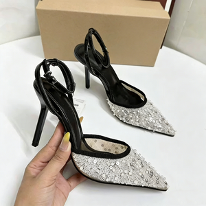 Escarpins sexy à bout pointu et talons aiguilles pour femme, élégants, noirs et blancs, à paillettes, avec bride arrière, chaussures de soirée glamour argentées - Product Image 2