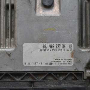 Piezas de Desguace de Automóviles de Segunda Mano, Placa de Computadora de Motor CC, Iguan Golf 06J906027BK MED17.5.2 - Product Image 3