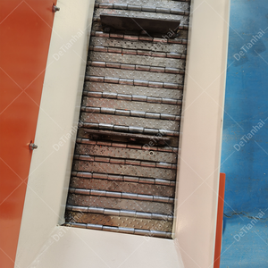 Nastro trasportatore a cerniera per trucioli, rimuovi-trucioli per macchine CNC, nastro trasportatore a doghe in acciaio inossidabile per centri di lavoro - Product Image 4