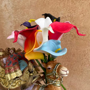 Fleurs artificielles de lys calla en plastique de haute qualité, style réaliste et naturel, faites à la main pour la Saint-Valentin et le Nouvel An - Product Image 2