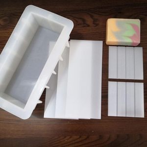Molde de silicona rectangular hecho a mano para jabón, molde para pan tostado, caja para hacer jabón, moldes para jabón con efecto giratorio/divisor. - Product Image 5