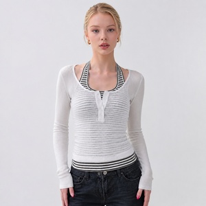 Conjunto de 2 Piezas de Punto Ajustado para Mujer, Top Halter a Rayas con Blusa de Manga Larga, Conjunto Casual Suave para Verano - Product Image 1