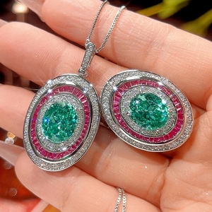 ชุดสร้อยคอทองแดงรักษ์โลกประดับเพทายสีเขียวขนาด 10-12 มม. พร้อมจี้รูปวงแหวน ดีไซน์เรียบง่ายสำหรับงานแต่งงาน ขายส่งจากโรงงาน - Product Image 3