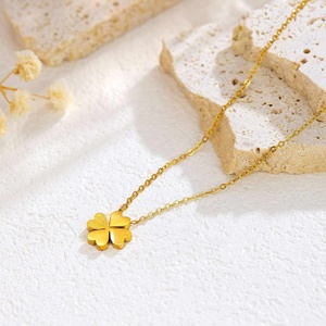 Collares con Colgante de Corazón en Acero Inoxidable Color Dorado, Cadena con Diseño de Olas, Unisex, Tendencia, Regalo para Fiestas y Festivales, Gran Venta - Product Image 5