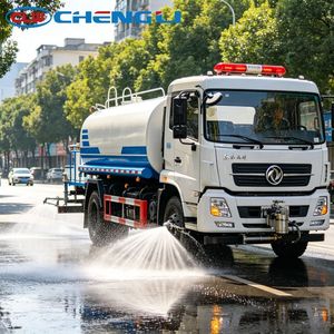 Camion arroseur Dongfeng Huashen New T5 6X4 22,5 m³ avec moteur Yuchai pour le lavage et l'arrosage des routes municipales - Product Image 1