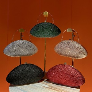 Pochette de soirée de luxe en strass et cristal, sac à main carré, sac à main scintillant en diamant pour femme, pour les fêtes et les mariages - Product Image 1