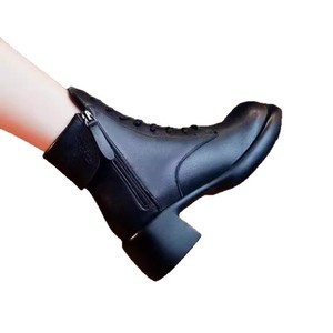 Nuevas Botas de Invierno para Mujer con Diseño Moderno, Punta Redonda y Cordones Cruzados - Product Image 5