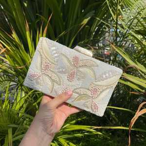 Pochette de Soirée de Luxe Nouvelle Conception Broderie Femme Mariage Fête Bijoux de Mariée Sac à Main Léger Carré Moderne Tissu Perles - Product Image 2