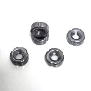Inserts filetés métriques QIBIND SRSO M4M6M8M10M12M14M16 Grade A Niveau 4.8 Acier au carbone Q235 Placage blanc - Product Image 4