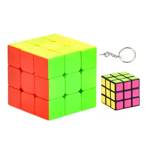 Mini chaveiro 2022 de alta qualidade com 2 peças, mini chaveiro com 3x3x3, quebra-cabeça de cubo mágico, brinquedo para presentes
