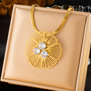 Flower Pendant Necklace Gold Plated Stainless Steel Hollow Design With Crystal Stones Party Jewelry Accessory - Product Image 3