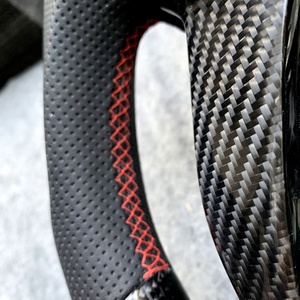 Volante Deportivo de Fibra de Carbono Perforado, Forma Plana Superior e Inferior, Acabado Negro Brillante, Excelente Calidad, <span class=keywords><strong>Precio</strong></span> de Fábrica, Personalizable - Product Image 4
