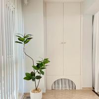 Système de rangement de balcon intégré et dissimulé sur mesure |   Armoire étanche et verrouillable pour le rangement des articles saisonniers
