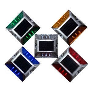 Prix usine Balises routières solaires LED œil de chat IP68, clignotantes, réfléchissantes, en PC et aluminium - Product Image 1