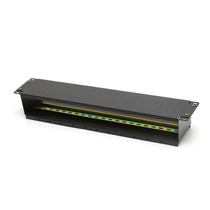 Unidad de Distribución de Energía (PDU) para Rack, Caja Metálica 3U, Tipo Torre IP54 con Interruptor de Aire para Gabinete de Servidores - Product Image 3
