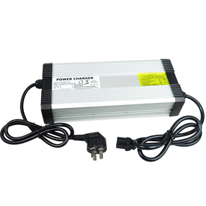 <span class=keywords><strong>Chargeur</strong></span> de <span class=keywords><strong>batterie</strong></span> en aluminium DC/AC 12,6 V 30 A personnalisable pour YZ800, pour véhicules électriques, motos, voiturettes de golf, avec protection OTP/OVP pour batteries au lithium - Product Image 3