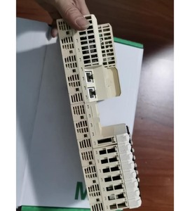 Controlador Programable Schneider TM258LF66DT4L Modicon M258, 66+4 E/S, 24V CC, 100% Nuevo en Existencia - Product Image 3