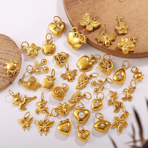 Colección de mini colgantes creativos europeos y americanos, chapados en oro, de diferentes formas, de acero inoxidable, para la fabricación de pulseras. - Product Image 1