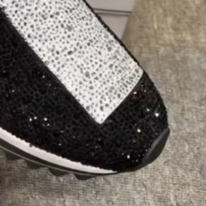 Vente directe d'usine de chaussures pour hommes de luxe à paillettes noires tendance avec semelle en caoutchouc épaisse pour la marche estivale. - Product Image 3