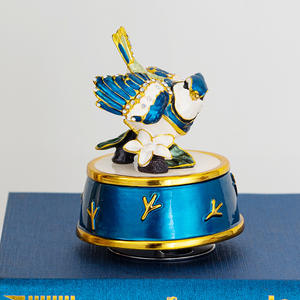 Offre Spéciale : Boîte à Musique Rotative Oiseau Porte-Bonheur – Cadeau d'Anniversaire <span class=keywords><strong>et</strong></span> de Saint-Valentin, Décoration d'Intérieur en Résine, Œuvre d'Art - Product Image 2