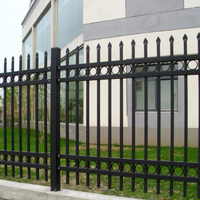 Clôture tubulaire en acier galvanisé OEM en promotion, portails de treillis décoratifs pour jardin extérieur avec pointes en acier