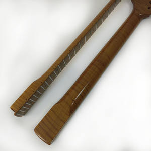 Manche de guitare électrique ST 22 frettes en érable flammé torréfié avec touche en érable finition brillante – Vente en gros - Product Image 2