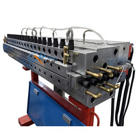 Ligne de production d'extrusion de panneaux en mousse PVC à double vis parallèle conique co-rotative, haute précision, écologique et à fonctionnement stable