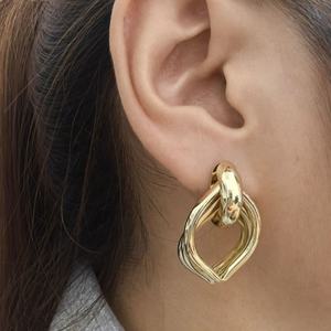 ต่างหูโลหะสไตล์เรโทร ดีไซน์เรขาคณิตหลายชั้น ทันสมัย ชุบทอง สำหรับผู้หญิงใส่ไปงานปาร์ตี้ - Product Image 3