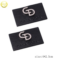 Etiquette en cuir avec logo gaufré personnalisé accessoire de couture de vêtement nom en métal étiquettes en Pu jeans patchs en cuir en métal pour vêtements de sport