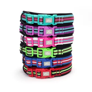 Collier pour chien en nylon rembourré de haute qualité avec rubans imprimés à libération rapide et boucle colorée - Product Image 1