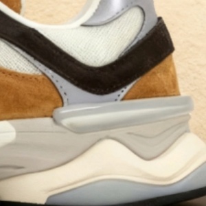 Venta directa de fábrica de calzado deportivo de moda: zapatos modernos de alta calidad, lujosos y con suela gruesa para hombres y mujeres - Product Image 1