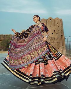 Vêtements Ethniques Fête Malai Satin Broderie Travail Lehenga Choli Avec Dupatta Traditionnel Indien Lehenga Choli pour Femme - Product Image 2